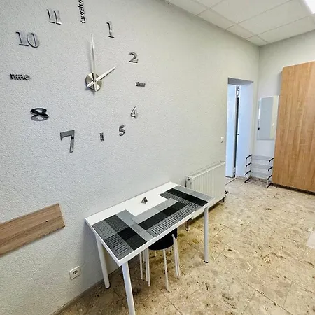 Neuwertiges Mit Schnellem Wlan, Glasfaser, Kostenlose Privatparkplatz Auch Fuer Transporter Geeignet R2 Appartement