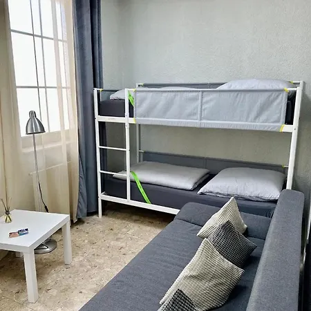 Neuwertiges Mit Schnellem Wlan, Glasfaser, Kostenlose Privatparkplatz Auch Fuer Transporter Geeignet R2 * Freiberg am Neckar