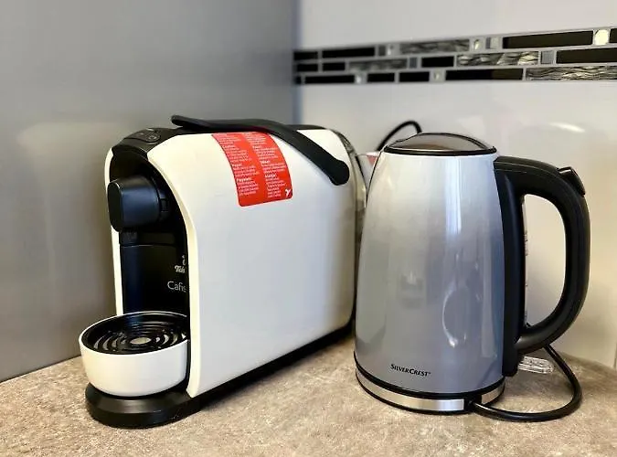 Neuwertiges Mit Schnellem Wlan, Glasfaser, Kostenlose Privatparkplatz Auch Fuer Transporter Geeignet R2