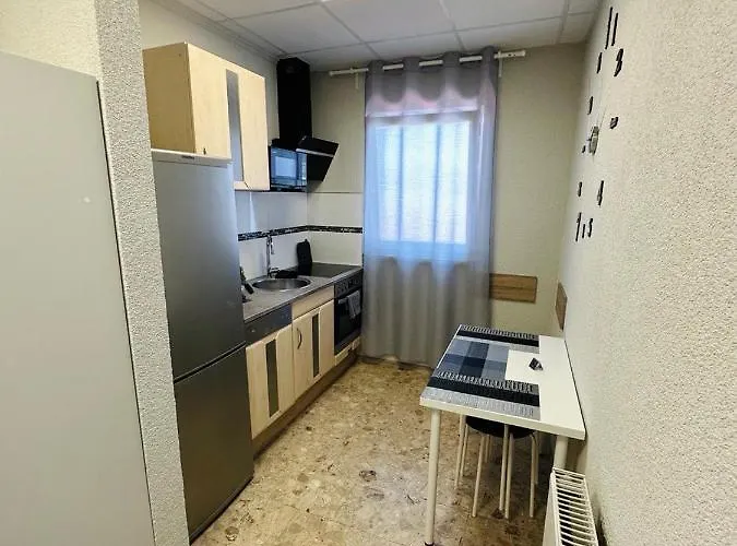 Neuwertiges Mit Schnellem Wlan, Glasfaser, Kostenlose Privatparkplatz Auch Fuer Transporter Geeignet R2 Freiberg am Neckar